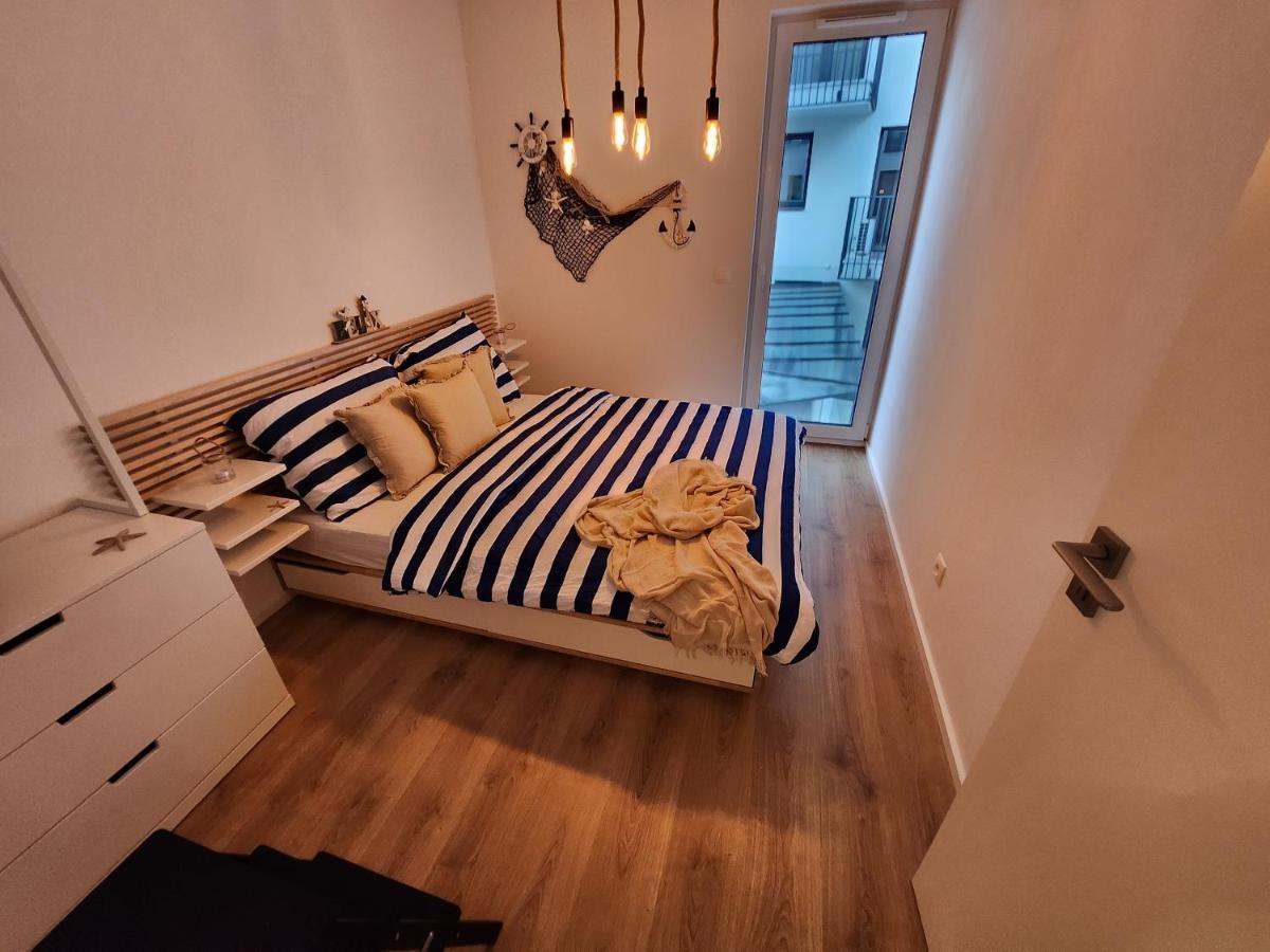 Mickey Apartment Old Town Братислава Екстер'єр фото