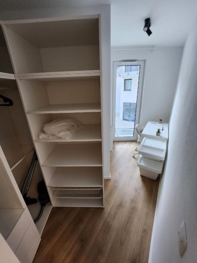 Mickey Apartment Old Town Братислава Екстер'єр фото