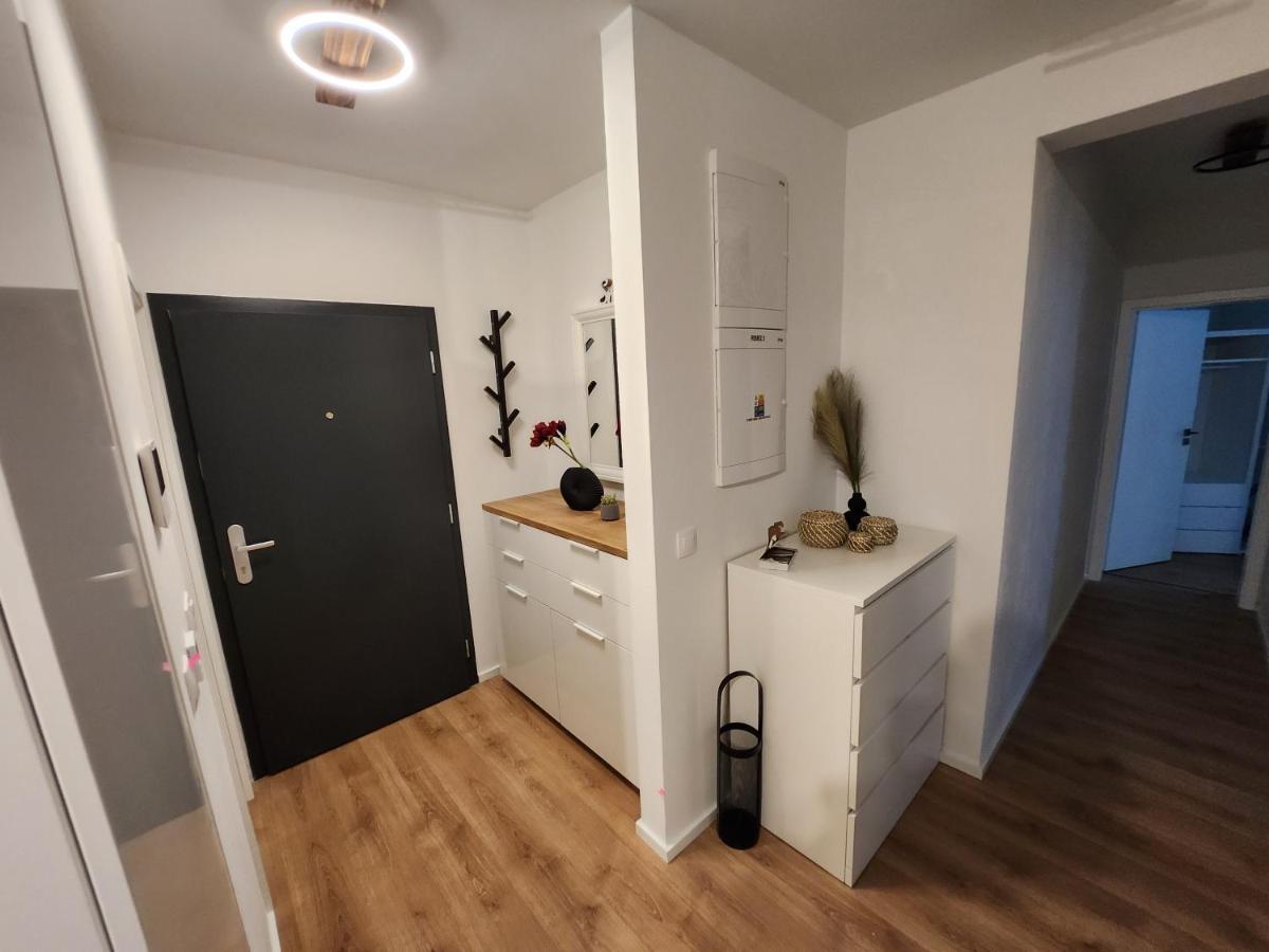 Mickey Apartment Old Town Братислава Екстер'єр фото